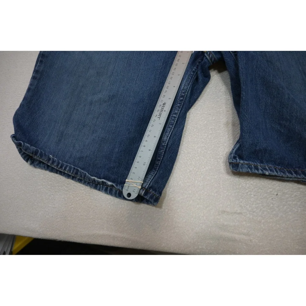 Levis levi 569